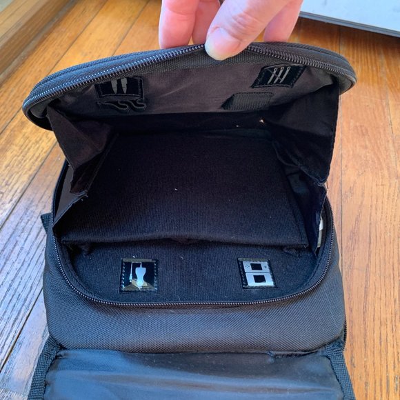 EUC Nintendo DS game system bag w/ strap - Picture 5 of 5